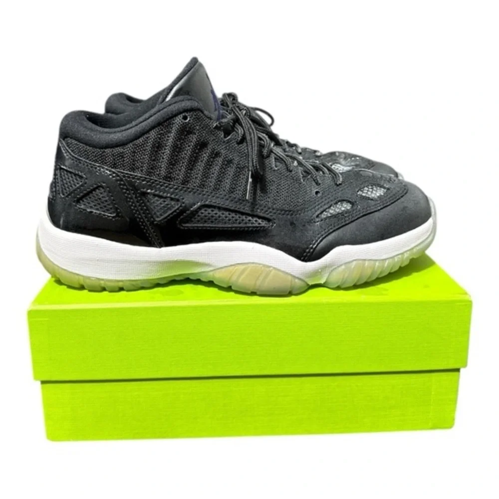 Nike Air Jordan 11 Retro Low IE Space Jam Men's Size 8.5 Basketball 919712-041